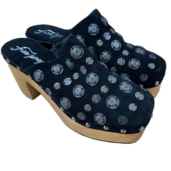 Free People NWOB Claudia Clogs Wooden Platform Black Suede Metal Studs Size 40 - Picture 1 of 10